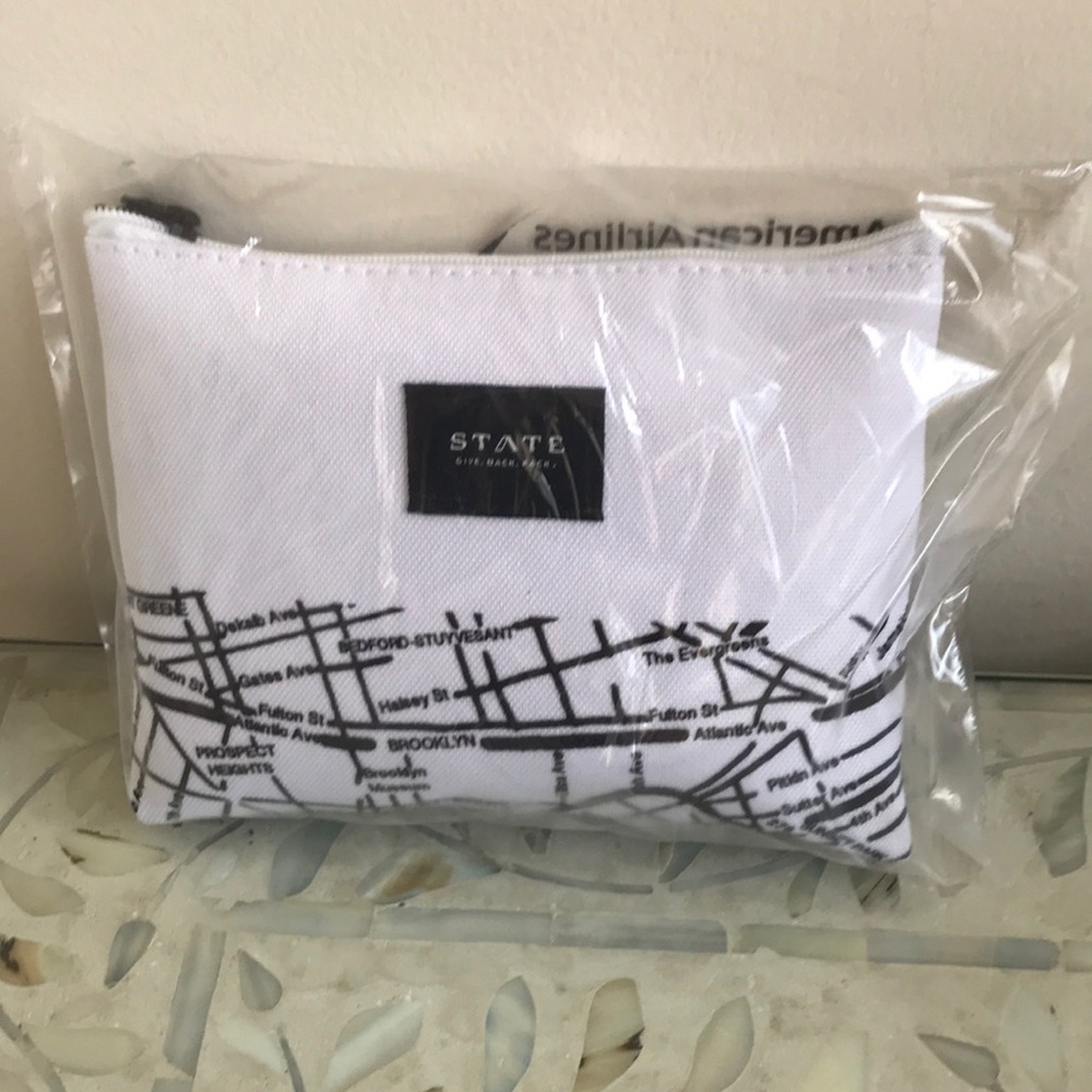 State Amenity Kit American Airlines white new 2019
